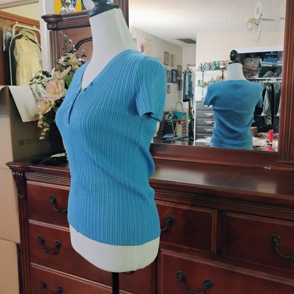 Blue Short Sleeve Knitted Button Down V-Neck Top - Picture 2 of 5